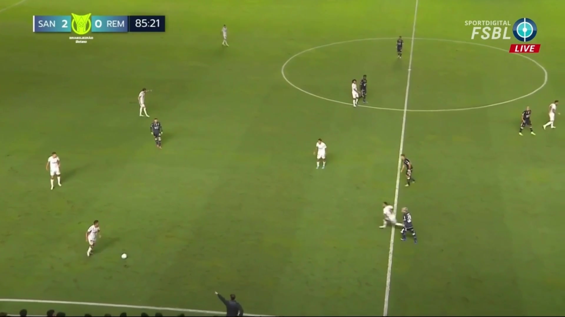 赛事直播-火气大！内马尔被放倒后与对手冲突染黄，停赛缺战弗拉门戈